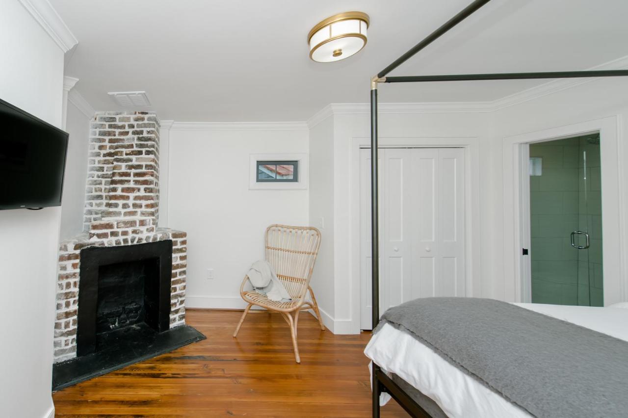 Guesthouse Charleston West 62 And 64 Bagian luar foto